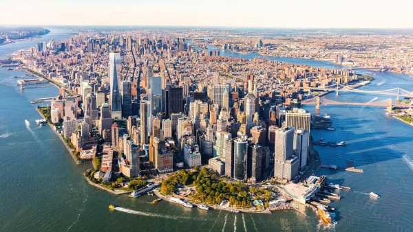 Stasera in TV: Amsterdam, Londra, New York. Tre città alla conquista del mondo - Su Rai Storia (canale 54) per "a.C.d.C."