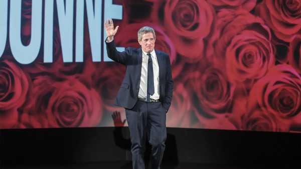 Stasera in TV: Su Rai2 "The show must go on" - Tre appuntamenti con il teatro e la comicità per far rivivere lo spettacolo dal vivo
