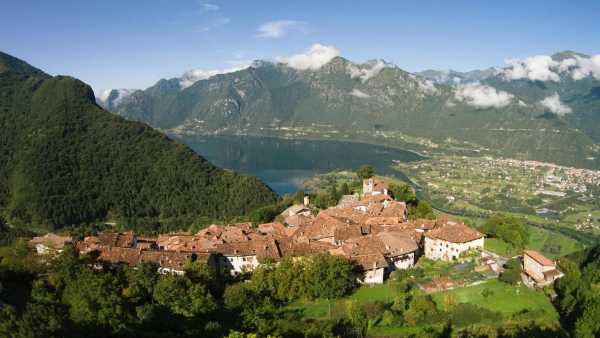 Oggi in Radio: Le Casellanti vanno a Bondone, in Trentino - Su Isoradio Sabina Stilo visita il "borgo dei carbonai"