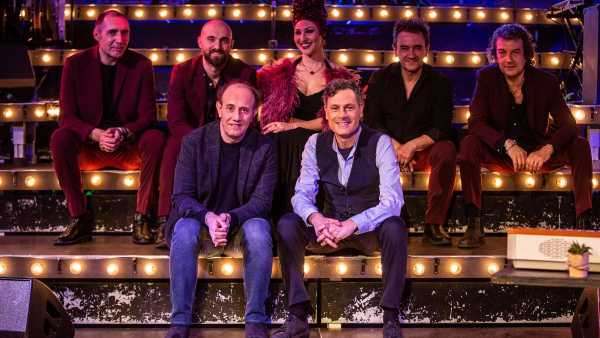 Stasera in TV: A "Fuori tema" di Ale e Franz c'è Anastasio - Seconda puntata del nuovo "comedy show" di Rai2