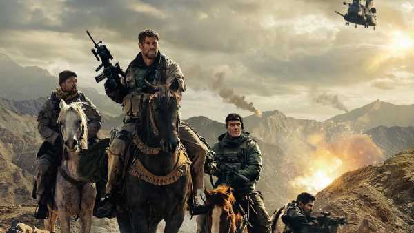Stasera in TV: Chris Hemsworth in "12 Soldiers" su Rai4 (canale 21) - Un action-drama tratto da una storia vera