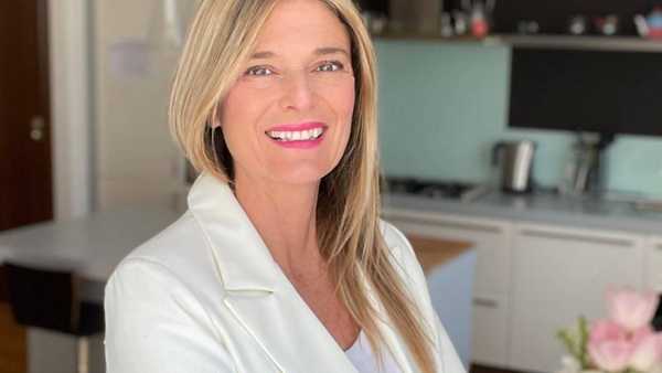 Oggi in Radio: "Tata Francesca" a "Sue Eccellenze" - Su RadioLive la protagonista di "Sos Tata"