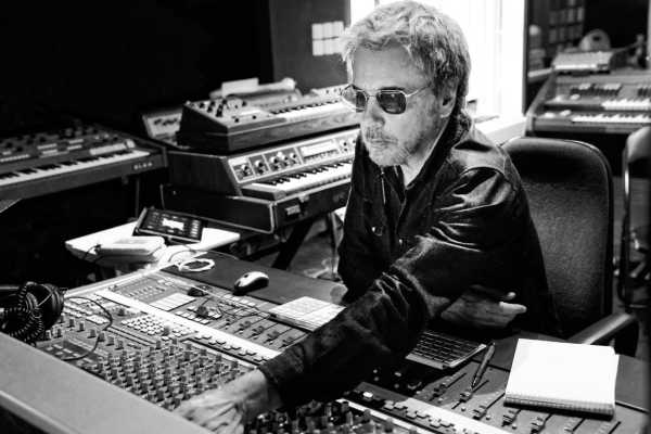 JEAN-MICHEL JARRE: è uscita oggi la colonna sonora per “AMAZÔNIA”, la prossima immersiva esposizione del grande SEBASTIÃO SALGADO