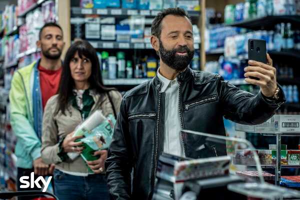A Pasqua su Sky Cinema il nuovo Sky Original Genitori vs Influencer e altre quattro prime visioni da non perdere