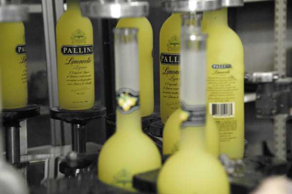 Il giro del mondo con gli spirits: Nel LAZIO, ITALIA con il LIMONCELLO PALLINI, dal 1875, prodotto a Roma con le scorze dei limoni IGP Sfusato della Costiera Amalfitana