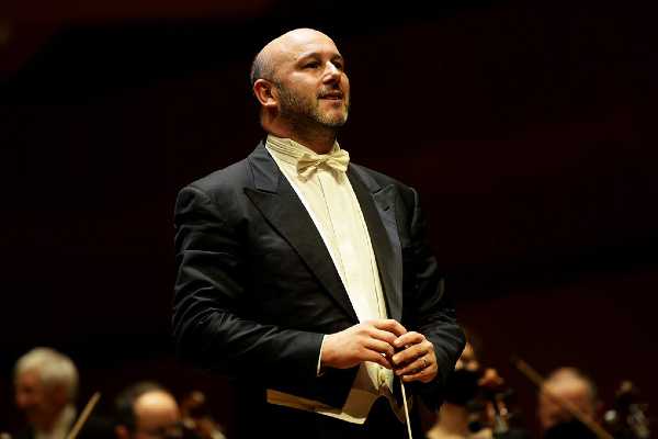 Riccardo Frizza dirige Donizetti a Barcellona e Bellini a Parigi