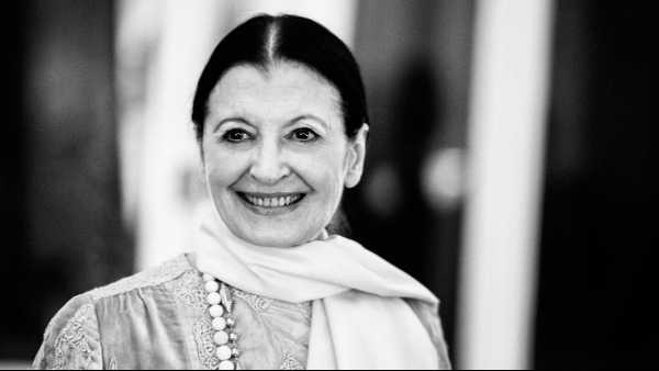 Oggi in TV: I funerali di Carla Fracci su Rai1 - Il Tg1 va in diretta da Milano