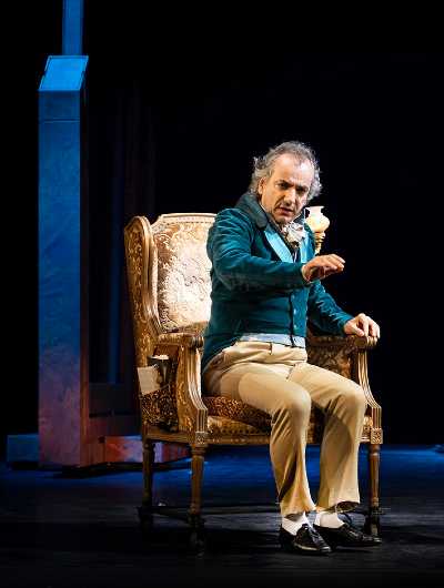 TEATRO DELLA FORTUNA - Torna ad aprirsi il sipario - In scena ORGOGLIO E PREGIUDIZIO di ARTURO CIRILLO
