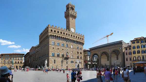 Stasera in TV: "Firenze la rinascita" a Tg2 Dossier - Un viaggio tra passato e presente su Rai2