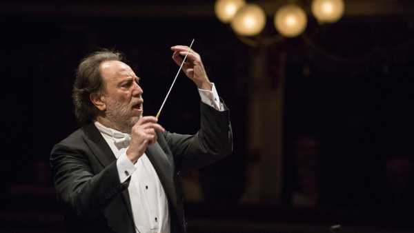 Stasera in TV: Riccardo Chailly e la riapertura della Scala - Su Rai5 (canale 23) il primo concerto con il pubblico