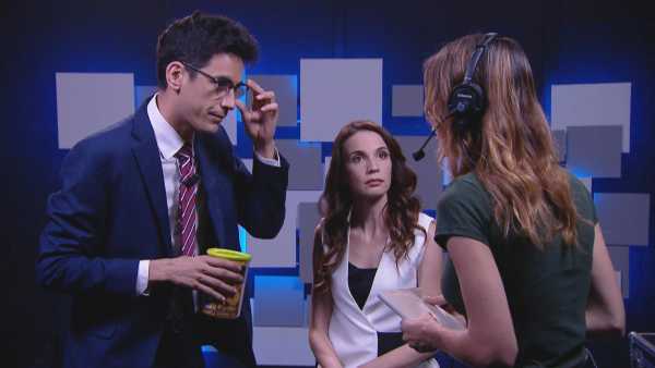 Stasera in TV: "Una pezza di Lundini" su Rai2 Ospiti Roberto Saviano e l'economista Carlo Cottarelli