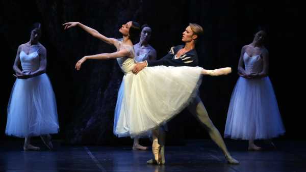 Oggi in TV: Corpo di ballo - Su Rai5 (canale 23) la "follia" di Giselle