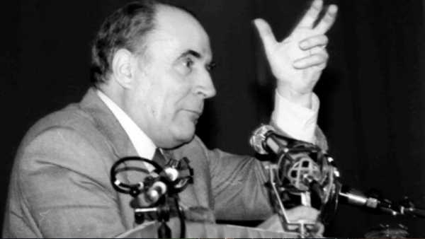 Oggi in TV: "Passato e Presente" racconta François Mitterrand - Su Rai Storia (canale 54) un "artista" della politica