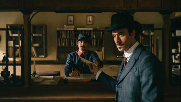 Stasera in TV: Per il ciclo "C'era una volta Vigata" il film "La concessione del telefono" su Rai4 (canale 21). Terzo e ultimo appuntamento con i film tv ispirati alle opere di Andrea Camilleri