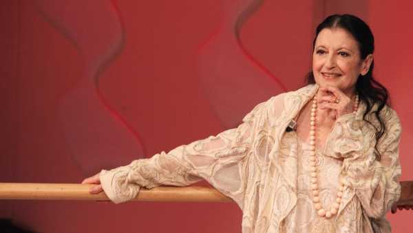 Oggi in TV: A "Tg2 Italia" il ricordo di Roberto Bolle a Carla Fracci - Su Rai2 con Marzia Roncacci