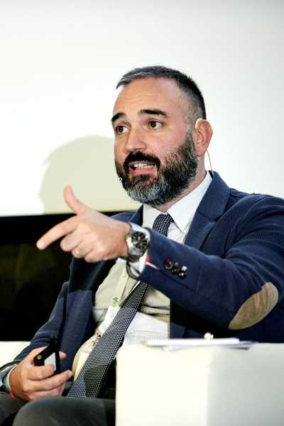 “Sovrani privati. Poteri e legalità nel capitalismo delle piattaforme” - Domani in diretta online