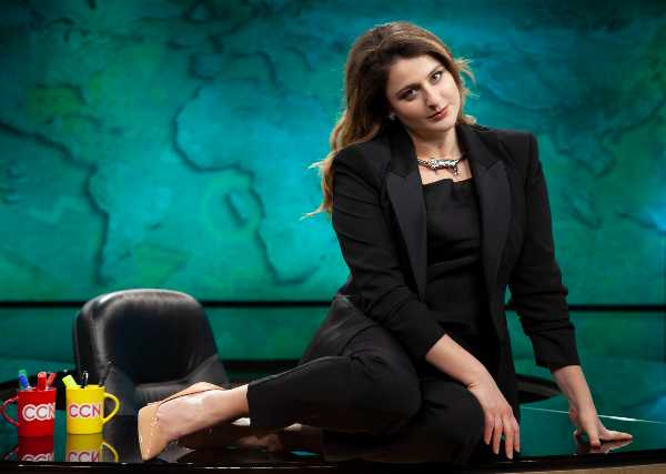 CCN - Comedy Central News: Paola Barale ospite di Michela Giraud