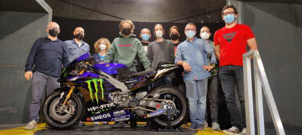 Valentino Rossi al Dipartimento di Ingegneria di Unipg per testare le prestazioni aerodinamiche di tuta e casco nella Galleria del Vento “Raffaele Balli”