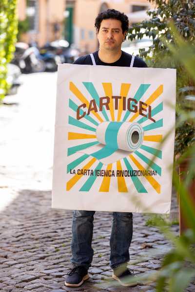 Debutta in prima assoluta IL MANIFESTO - Spettacolo scritto e diretto da Paolo Roberto Santo