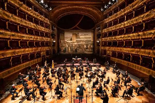 Il Teatro Massimo di Palermo riapre al pubblico. Il 22 maggio torna la musica dal vivo con Lucia di Lammermoor diretta da Roberto Abbado