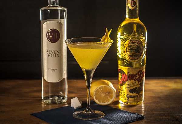Drink Cinema: 'CHARMED' ispirato a Le streghe di Eastwick, di Paolo Manna bar manager del Donna Romita – Alcolici&Cucina di Napoli