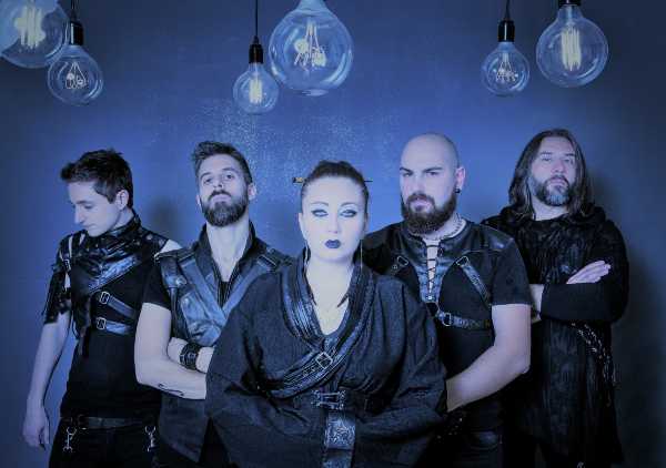 ETERNAL SILENCE: ecco il video con la versione unplugged di “Renegades”