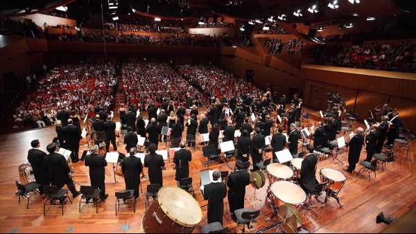 Oggi in TV: Herbert Blomstedt dirige la "Sinfonia n. 5" di Bruckner - Su Rai5 (canale 23) con l'Orchestra di Santa Cecilia 
