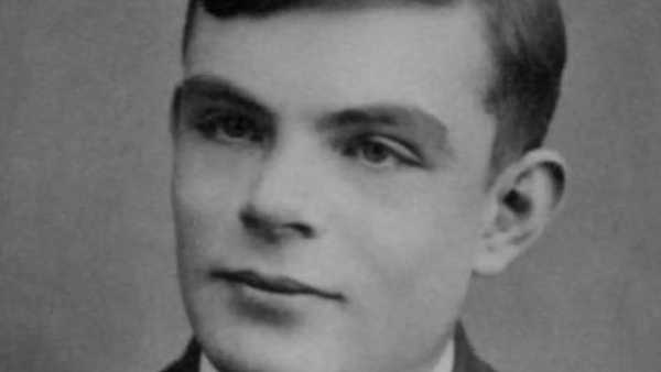 Oggi in TV: "Passato e Presente" e la storia di Alan Turing. Su Rai3 il matematico che sconfisse Hitler