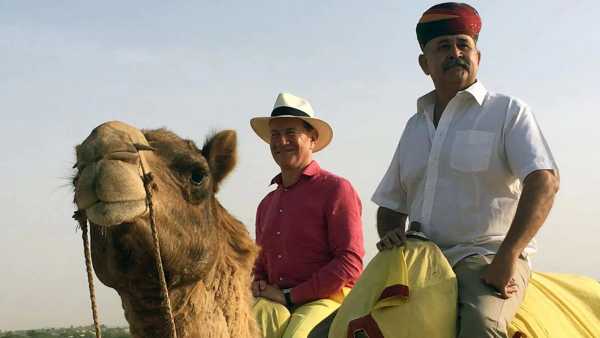 Stasera in TV: Prossima fermata Oriente - Su Rai5 (canale 23) da Jodhpur a New Delhi