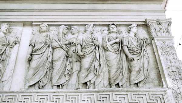 Oggi in TV: In "Cronache dall'impero" le donne di Augusto - Su Rai Storia (canale 54), il fallimento di un patriarca