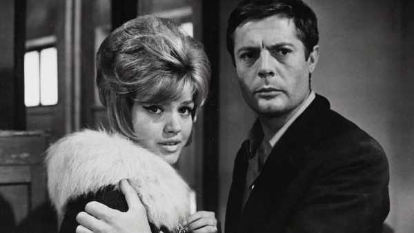 Stasera in TV: Al "Cinema Italia" con Elio Petri - Su Rai Storia (canale 54) "L'assassino"