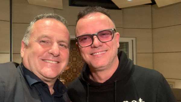 Oggi in TV: A "Felicità 2021" Gigi D'Alessio - Su Rai2 I'artista ospite di Pascal Vicedomini