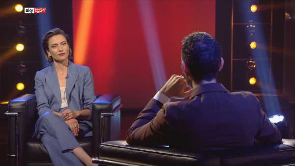 Stasera in TV: SKY TG24 - Per il ciclo di interviste STORIES: “ANNA FOGLIETTA – IL CORAGGIO DI ESSERE LIBERA”