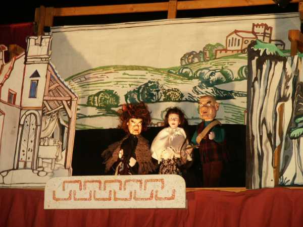 "Caterina e l'Orchessa" con Pupi di Stac al Teatro Puccini