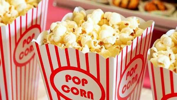 Nuove regole anche nei cinema: primo weekend di pop corn in sala