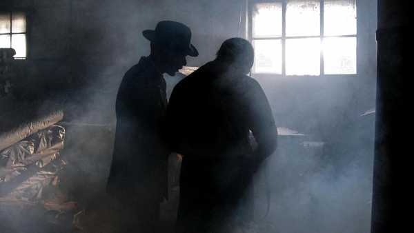 Stasera in TV: "Legami di sangue" a "Cose Nostre" - Su Rai1, in seconda serata