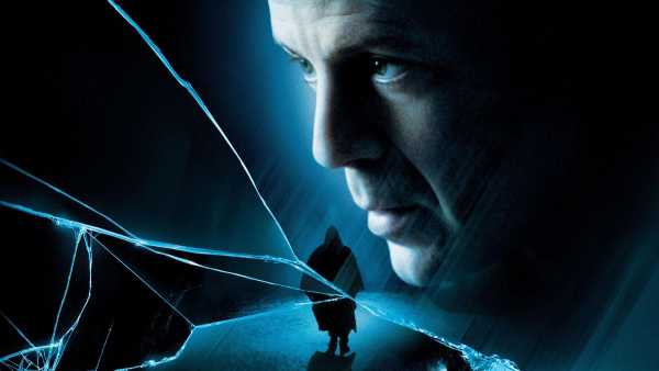 Stasera in TV: Bruce Willis è "Unbreakable - Il predestinato". Su Rai4 (canale 21) anche la serie "The Strain"
