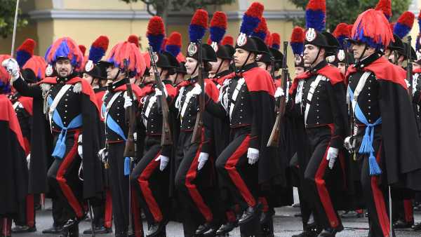 Stasera in TV: Nei secoli fedeli - Su Rai Storia (canale 54) l'Arma al servizio dello Stato Stasera in TV:  Nei secoli fedeli - Su Rai Storia (canale 54) l'Arma al servizio dello Stato