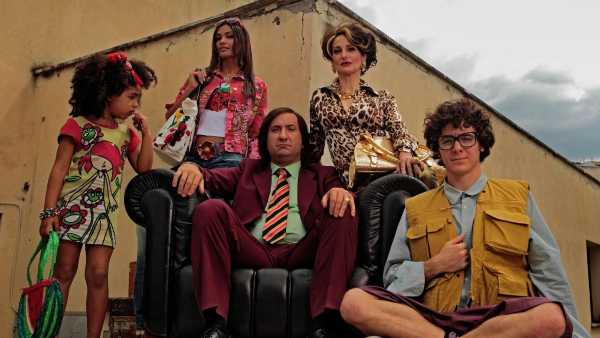 Stasera in TV: "Qualunquemente": c'è Cetto su Rai Movie (canale 24) - Antonio Albanese racconta l'Italia