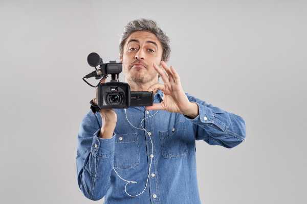 Si accende oggi Sky Documentaries - A inaugurare il canale la nuova stagione de "Il Testimone" di Pif con una puntata su Giulio Regeni
