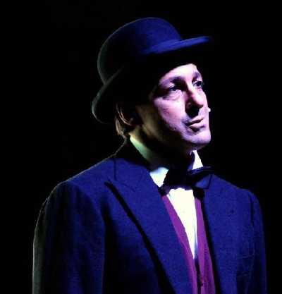CAMPANIA TEATRO FESTIVAL 2021: Stefano Reali adatta e dirige L’ombra di Totò di Emilia Costantini: la storia tra cronaca e immaginazione di Dino Valdi, controfigura del grande attore