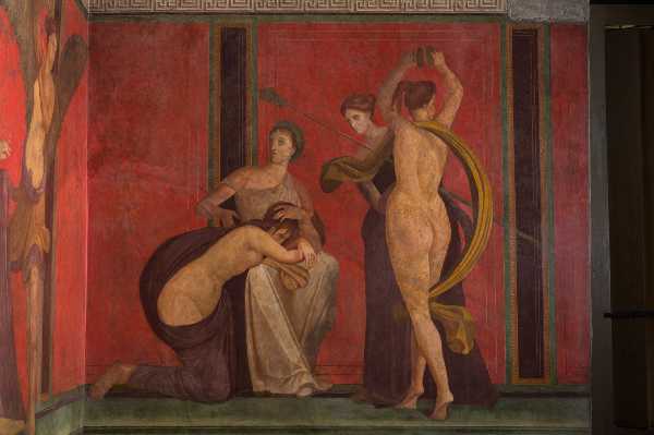 POMPEI - Da oggi riapre la villa dei misteri