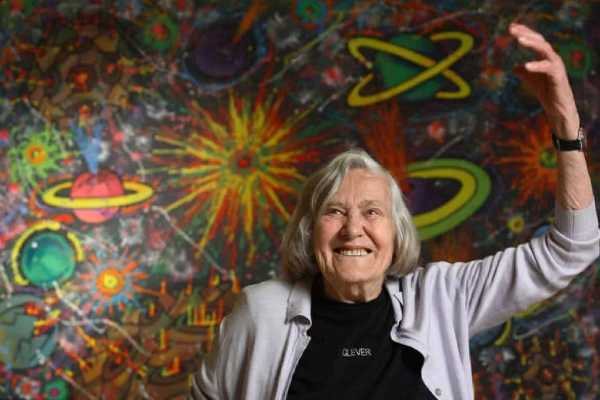 Una scultura in onore di Margherita Hack nel centenario della sua nascita