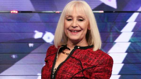 Stasera in TV: Su Rai1 "Carramba che sorpresa" - Si conclude l'omaggio a Raffaella Carrà
