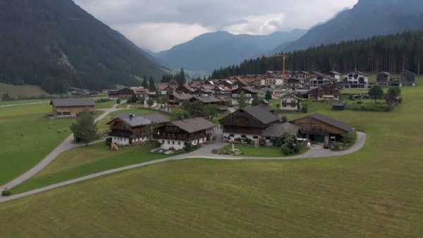 Oggi in TV: "Linea Verde Tour" fa tappa in Val Pusteria. Su Rai1 con Federico Quaranta, Giulia Capocchi e Peppone
