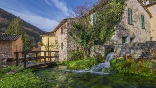 Oggi in TV: "Linea Verde Estate" alla scoperta dell'Umbria - Su Rai1 con Marco Bianchi e Angela Rafanelli