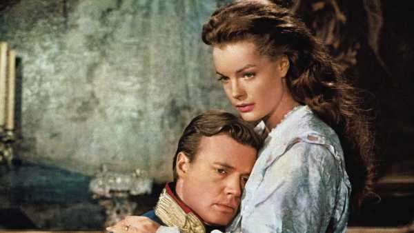 Stasera in TV: "Sissi – Destino di una imperatrice", su Rai Movie (canale 24). Romy Schneider di nuovo nei panni della giovane sovrana, tra storia e romanzo