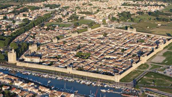 Oggi in TV: Su Rai3 "Passato e Presente". Aigues-Mortes, Luigi IX e le crociate