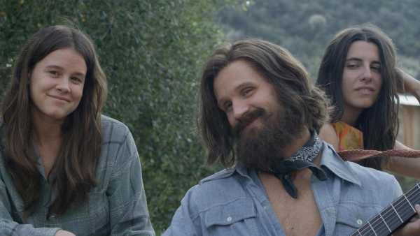 Stasera in TV: "Charlie Says", su Rai4 (canale 21) - Diretto da Mary Harron con Matt Smith