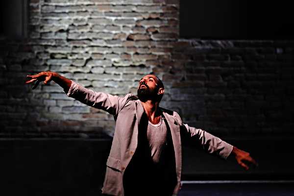 Festival di Danza Urbana: 50 performer abitano il Borgo di Corinaldo Città Teatro. 3 giorni no-stop di danza urbana